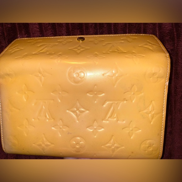 Louis Vuitton Yellow Vernis Wallet - Picture 13 of 16